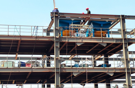 gold-jigging.jpg gold-jigging.jpg