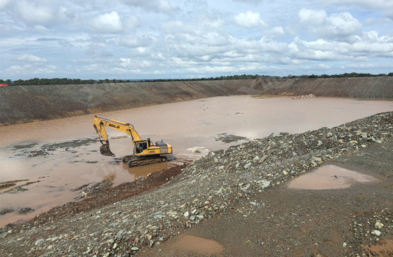 tsf-embankment-construction-zimbabwe.jpg tsf-embankment-construction-zimbabwe.jpg