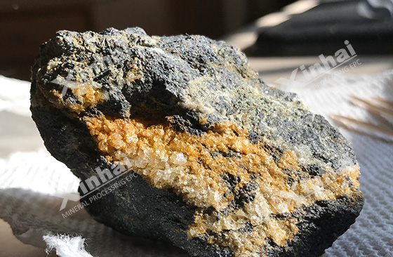 gold ore sample