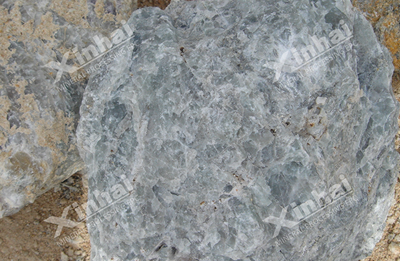 fluorite ore stone