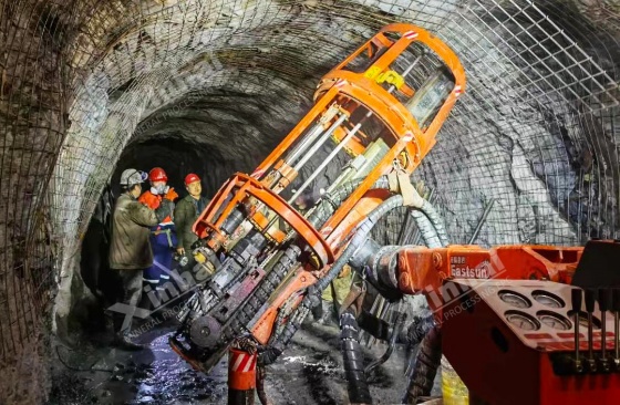 Antimony-underground-mining