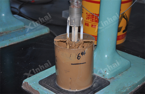 gold-cyanide-leaching-sampling01.jpg